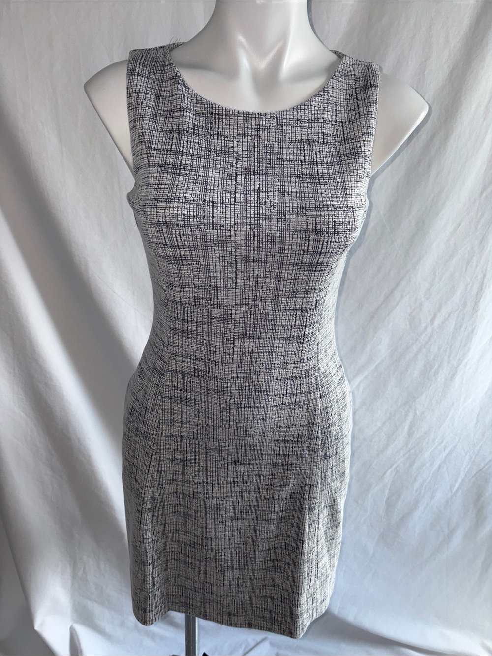 Tahari Textured Sheath Dress in Black and White